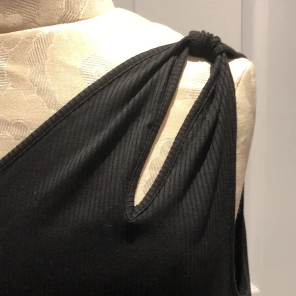 4. The Drop | NWT Ribbed One Shoulder Maxi Dress - Picture 7 of 13